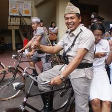 Cara Unik Polisi Lumajang Peringati Hari Pahlawan