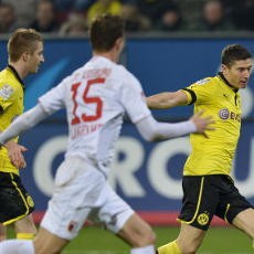 Dortmund & Schalke Sama-sama Menang