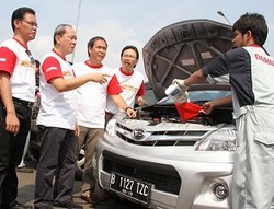 Ganti Oli 1.050 Mobil, Daihatsu Pecahkan Rekor MURI