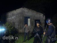 Pelempar Bom ke Gubernur Sulsel Dikejar Brimob