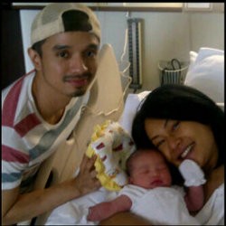 Ini Dia Foto Anak Onci Ungu & Endhita