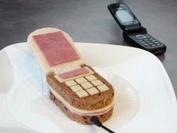 Wah, Enaknya Sandwich Ponsel Ini!