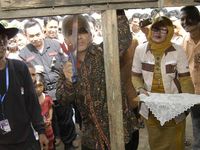 Hatta Rajasa Bedah Rumah