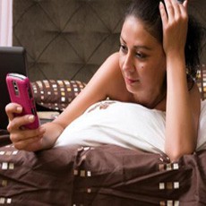 Lihat Layar HP Saat Bangun Tidur di Pagi Hari Bisa Kurangi Stres