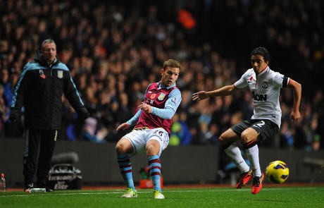 Villa Bikin Lambert Kecewa Sekaligus Bangga