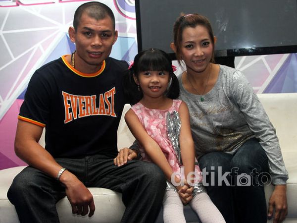 Chris John & Keluarganya Chris John & Keluarganya