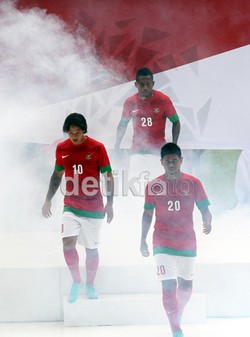 Seragam ini dikonstruksi menggunakan teknologi Nike Dri-FIT guna menghalau kelembaban, serta dibuat dengan bahan yang 23 persen lebih ringan serta 20 persen struktur jahitan yang lebih kuat dibandingkan seragam sebelumnya.