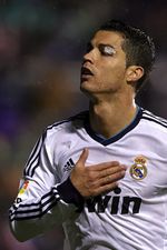 Madrid Tundukkan Levante 2-1