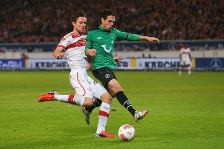Hannover Tekuk Stuttgart, Leverkusen Kalah