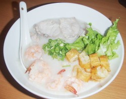 Hmm..Hangat Lembut Bubur Tio Chiu 3 Rasa