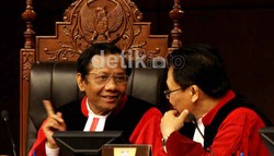 MK: BP Migas Bertentangan dengan UUD 1945