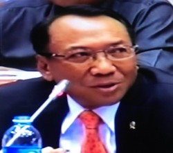 Ceramahi Komisi VII DPR, Jero Wacik: Jangan Larut ke Masa Lalu