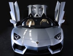 Banteng Aventador Kini Punya Varian Atap Terbuka