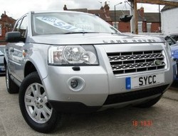 Astaga, Maling Mencuri Mobil dengan Anak yang Tertidur di Mobil