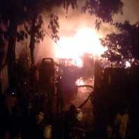 Gudang Kulit di Mojokerto Ludes Terbakar