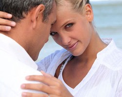 Pasangan Ideal Jika Pria Lebih Tua Daripada Wanitanya