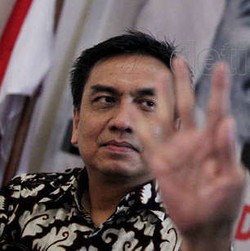 PDIP Usung Effendi Simbolon Sebagai Cagub Sumut