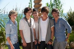 Film 3D One Direction Akan Diarahkan Oleh Morgan Spurlock