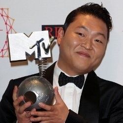 Sukses Tarian Kuda, Psy Siapkan Koreografi Baru Bertemakan Olahraga