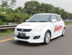 Suzuki Swift, Banjir dengan Fitur