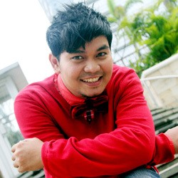 Indra Bekti Selalu Ceria