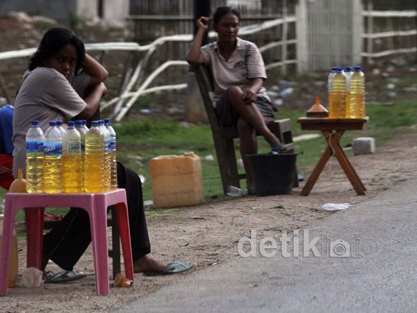 Mahalnya Bensin di Sumba Barat Daya