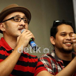 Alexa Buka-bukaan Soal Bassis JMono yang Dipecat dari Band