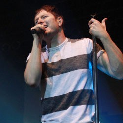 Having a Good Time di Konser Owl City