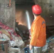 Pabrik Pengolahan Biji Plastik Terbakar, Tamu Hotel Semburat