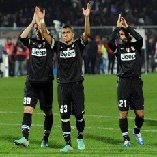 Si Nyonya Tua Bersiap Hadapi Pekan Krusial