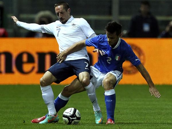 Prancis Tundukkan Italia