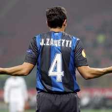 Stramaccioni Sebut Zanetti Bukan Manusia