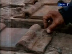 ABG Curi Besi Rel Demi Rp. 10 Ribu