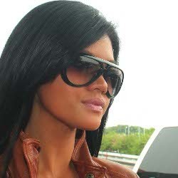 Liburan ke New Zealand, Farah Quinn Kenalkan Makanan Indonesia