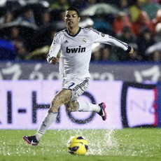 Roberto Carlos Dukung Ronaldo Raih Ballon dOr