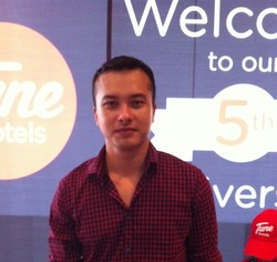 Nicholas Saputra: Traveling Itu Passion Gue