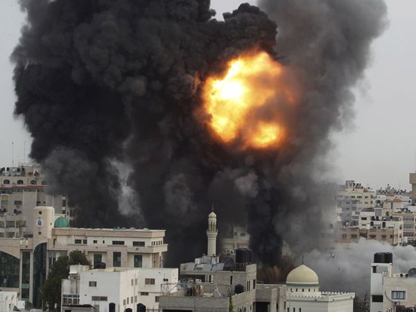 Israel Serang Gaza, Warga Sipil Jadi Korban