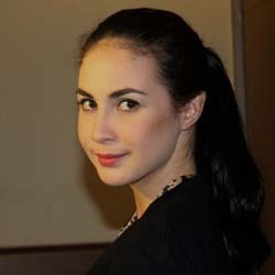 Andalkan Segi Cerita, Nyong Mutiara Hitam Hindari Tayang Stripping