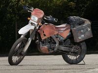 Motor James Bond Dilelang
