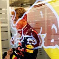 Vettel Kembali Jadi yang Terbaik