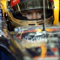 Vettel Sapu Bersih Sesi Latihan Bebas