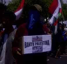 Ratusan Warga Muslim Desak Pemerintah & PBB Turun Tangan