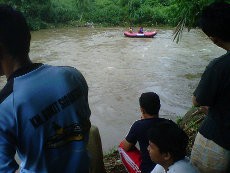 Hanyut di Kali Ciliwung Depok, Bocah Ditemukan Tewas Tersangkut Bambu