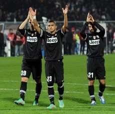 Tekad Nyonya Tua untuk Jinakkan Si Biru yang Sedang Rapuh