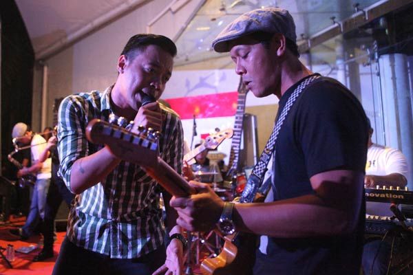 Konser Seru Shaggydog di Rolling Stone Cafe