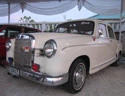 Pekalongan-Lampung, Mercy Jadul Ini Cuma Butuh Rp 350.000