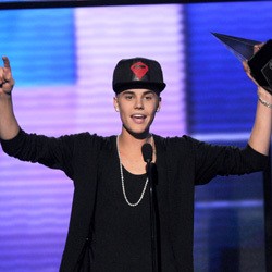 Para Pemenang American Music Awards 2012