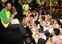 Ketua KPK Mendongeng di Depan Anak-anak TK 