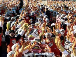 140 Ton Kimchi Dibuat untuk Amal di Korsel