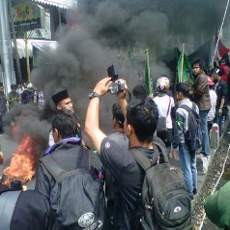 Eksekusi Sekretariat HMI Malang Diwarnai Kericuhan